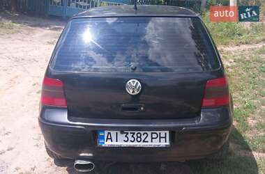 Хэтчбек Volkswagen Golf 2001 в 