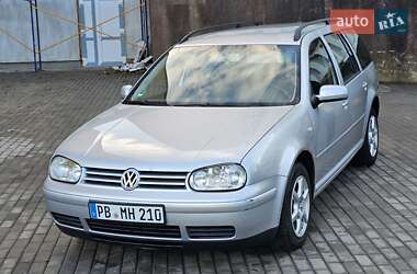 Универсал Volkswagen Golf 2003 в Ровно