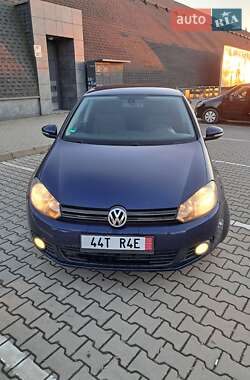 Хэтчбек Volkswagen Golf 2009 в Ужгороде