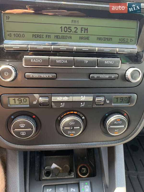 Універсал Volkswagen Golf 2009 в Харкові