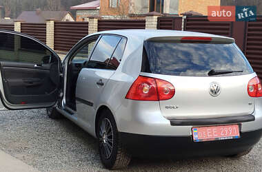 Хэтчбек Volkswagen Golf 2005 в Бучаче