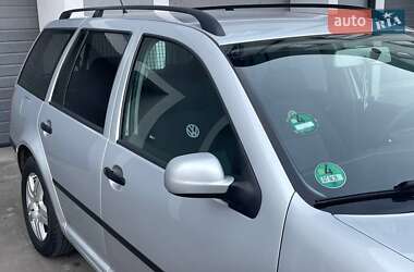 Універсал Volkswagen Golf 2000 в 