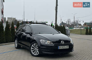 Універсал Volkswagen Golf 2014 в Чернівцях