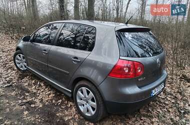 Хетчбек Volkswagen Golf 2007 в Черкасах