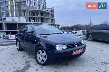 Хетчбек Volkswagen Golf 2002 в Львові