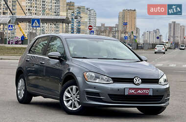 Хетчбек Volkswagen Golf 2015 в Києві