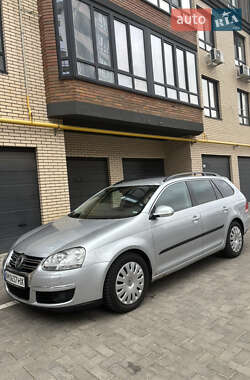 Універсал Volkswagen Golf 2009 в Житомирі