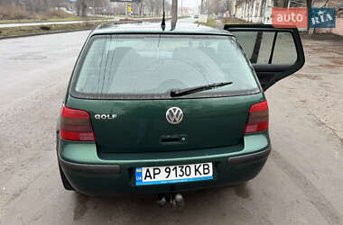 Хетчбек Volkswagen Golf 2002 в Запоріжжі