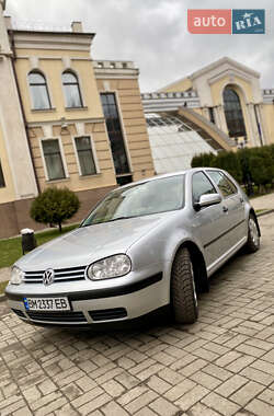 Хетчбек Volkswagen Golf 2002 в Сумах