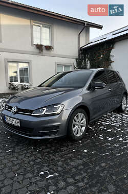 Хэтчбек Volkswagen Golf 2014 в Киеве