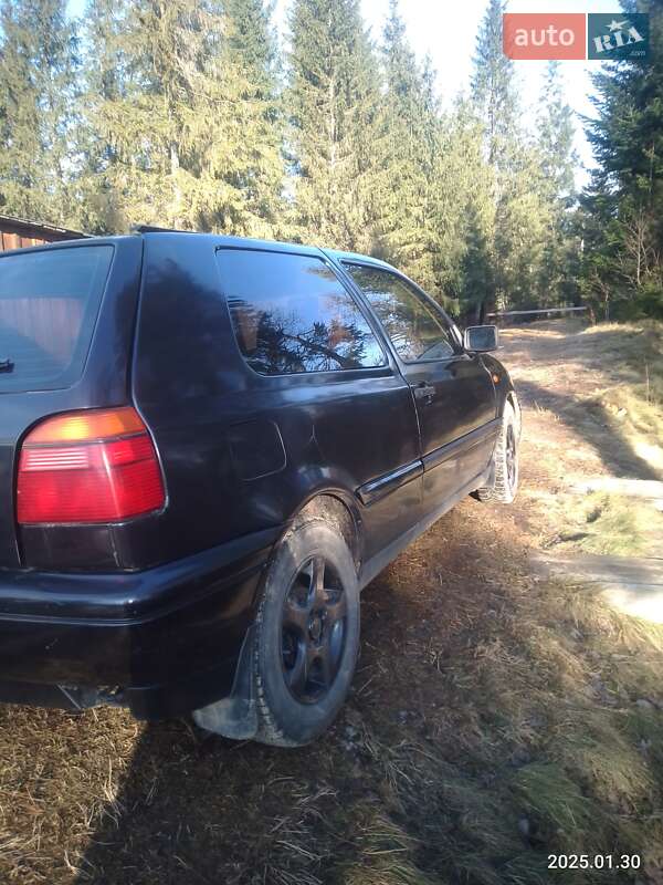 Хетчбек Volkswagen Golf 1998 в Ворохті