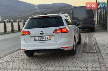 Универсал Volkswagen Golf 2013 в Сваляве