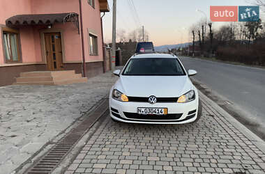 Универсал Volkswagen Golf 2013 в Сваляве