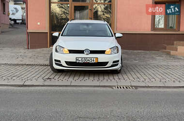 Универсал Volkswagen Golf 2013 в Сваляве