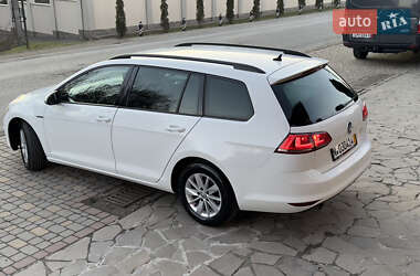 Универсал Volkswagen Golf 2013 в Сваляве