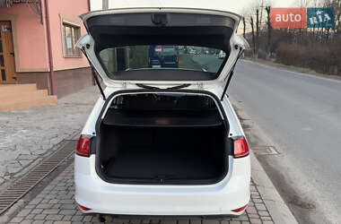 Универсал Volkswagen Golf 2013 в Сваляве