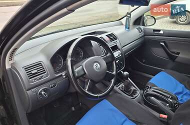 Хетчбек Volkswagen Golf 2004 в Хмельницькому