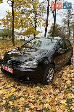 Хетчбек Volkswagen Golf 2009 в 