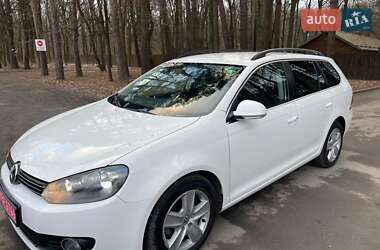 Універсал Volkswagen Golf 2009 в Луцьку