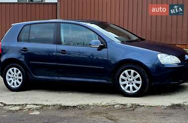 Хэтчбек Volkswagen Golf 2005 в Полтаве