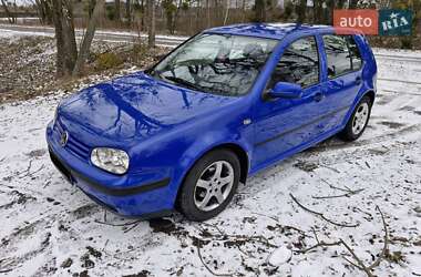 Хетчбек Volkswagen Golf 2001 в Ковелі