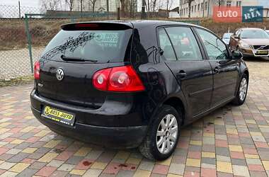 Хэтчбек Volkswagen Golf 2004 в 