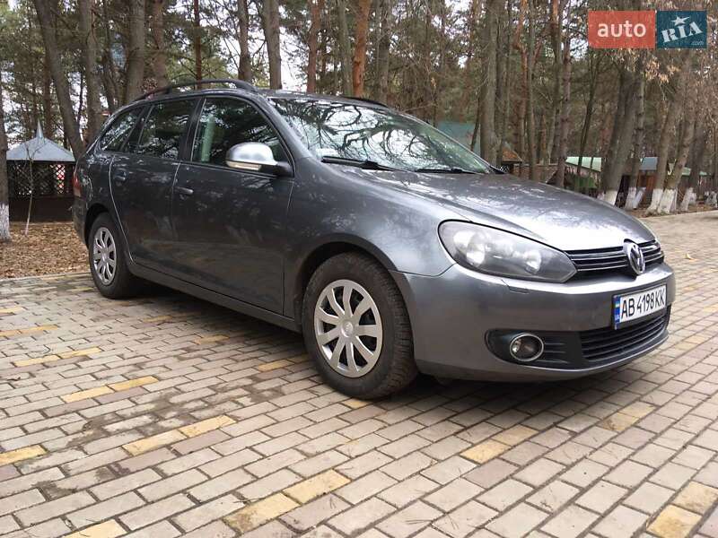 Універсал Volkswagen Golf 2010 в Бершаді
