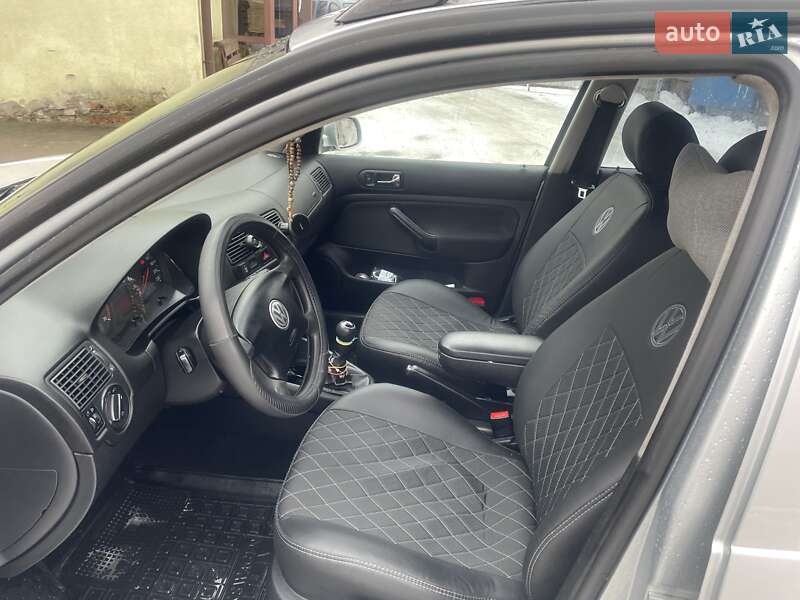 Універсал Volkswagen Golf 2005 в Львові