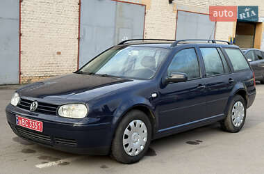 Універсал Volkswagen Golf 2003 в Рівному