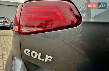 Хетчбек Volkswagen Golf 2019 в 