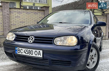 Хетчбек Volkswagen Golf 2001 в Тернополі