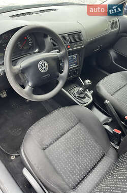 Хетчбек Volkswagen Golf 2001 в Тернополі