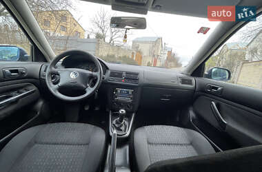 Хетчбек Volkswagen Golf 2001 в Тернополі