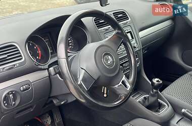 Хетчбек Volkswagen Golf 2010 в 