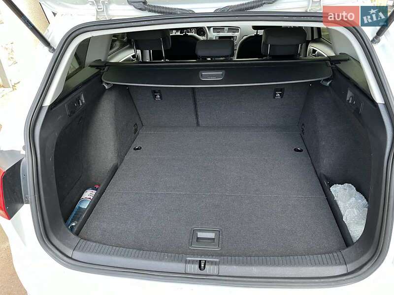 Універсал Volkswagen Golf 2015 в Красилові