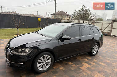 Універсал Volkswagen Golf 2019 в Броварах