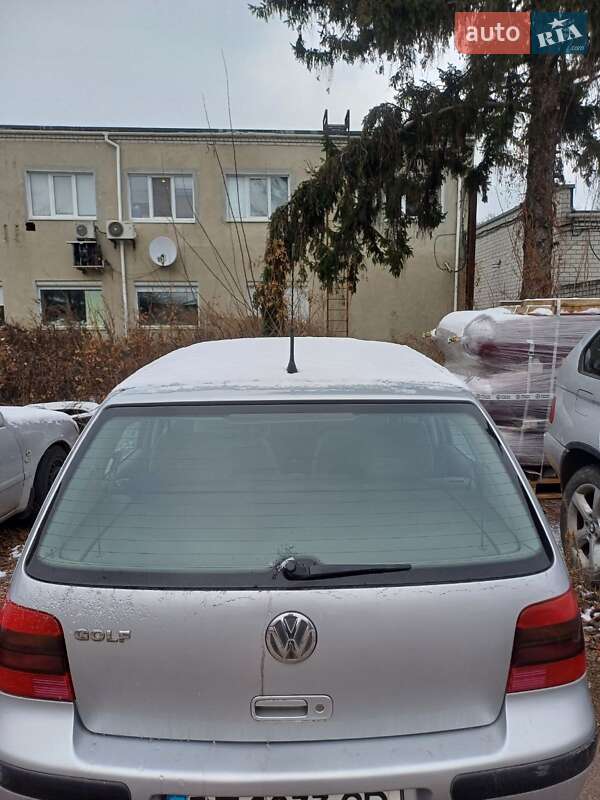Хетчбек Volkswagen Golf 2002 в Черкасах