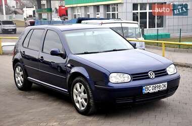 Хетчбек Volkswagen Golf 2002 в Львові