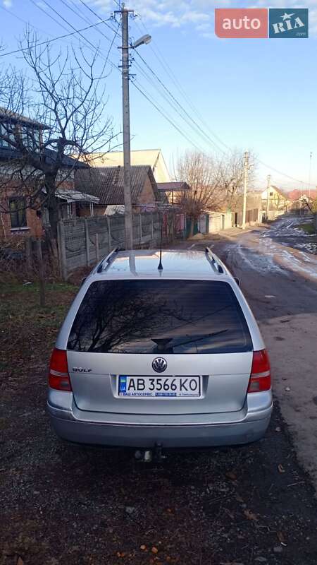 Універсал Volkswagen Golf 2003 в Вінниці
