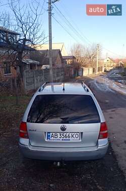 Універсал Volkswagen Golf 2003 в Вінниці