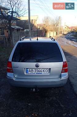 Універсал Volkswagen Golf 2003 в Вінниці