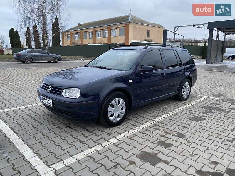 Універсал Volkswagen Golf 1999 в Волочиську