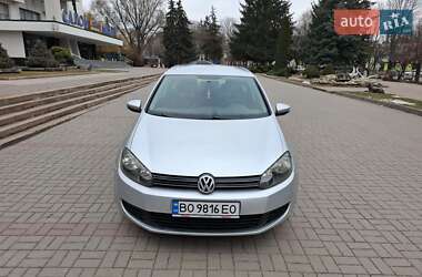 Хэтчбек Volkswagen Golf 2010 в Тернополе