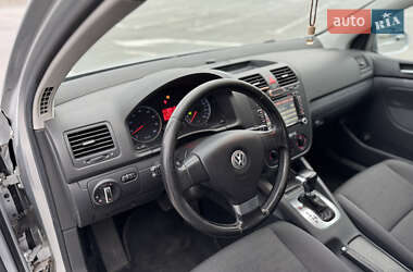 Хэтчбек Volkswagen Golf 2007 в Киеве