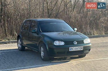 Хетчбек Volkswagen Golf 2001 в Львові