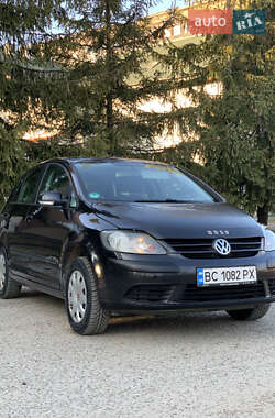 Хетчбек Volkswagen Golf 2004 в Львові