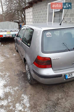 Хетчбек Volkswagen Golf 2002 в Дніпрі