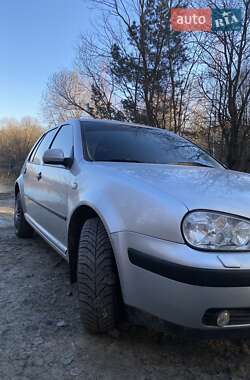 Хетчбек Volkswagen Golf 2001 в Шепетівці