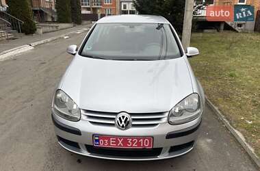 Хетчбек Volkswagen Golf 2004 в Тернополі