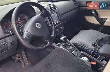 Хэтчбек Volkswagen Golf 2005 в Николаеве